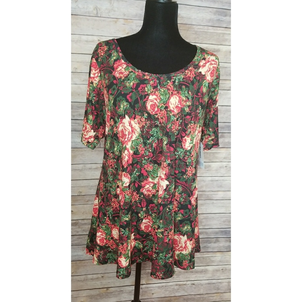 Gorgeous Large LuLaRoe Perfect T NWT ~ ROSES 鹿 ~